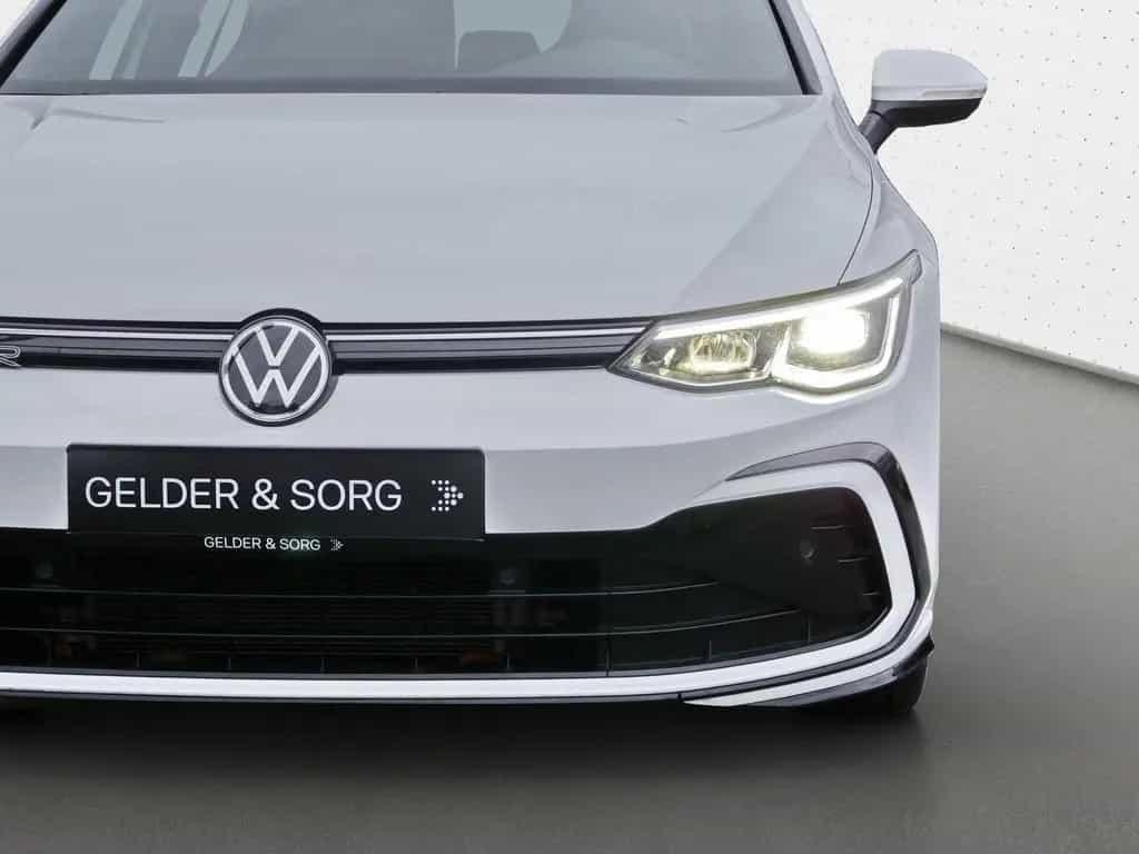 Volkswagen Golf R-Line 1.5 eTSI LED*RFK*DAB+*Navi*Digital 11/2021-photo-11