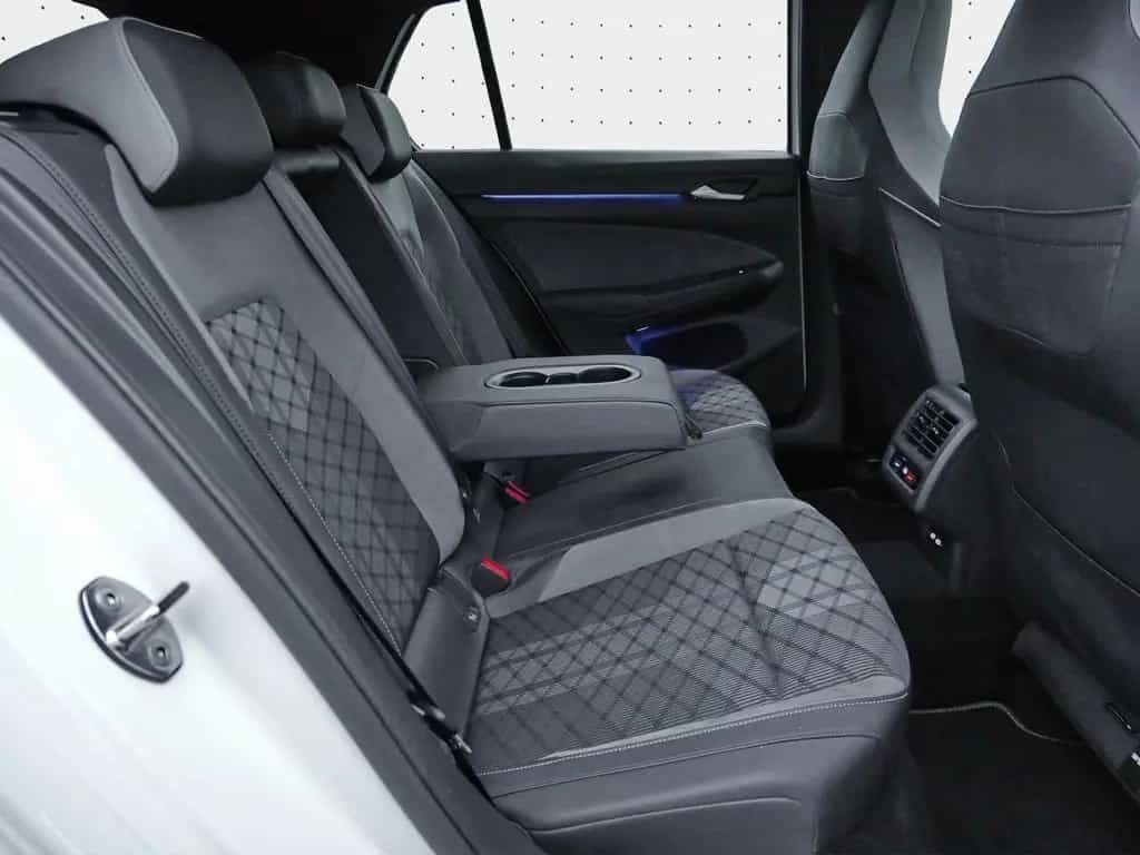 Volkswagen Golf R-Line 1.5 eTSI LED*RFK*DAB+*Navi*Digital 11/2021-photo-15
