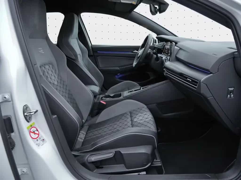 Volkswagen Golf R-Line 1.5 eTSI LED*RFK*DAB+*Navi*Digital 11/2021-photo-3