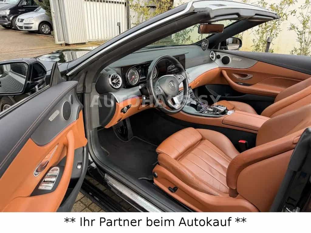 Mercedes-Benz E-Class 200 Cabrio*NAVI-LEDER BRAUN-19 ZOLL AMG-KAMERA 10/2017-photo-12