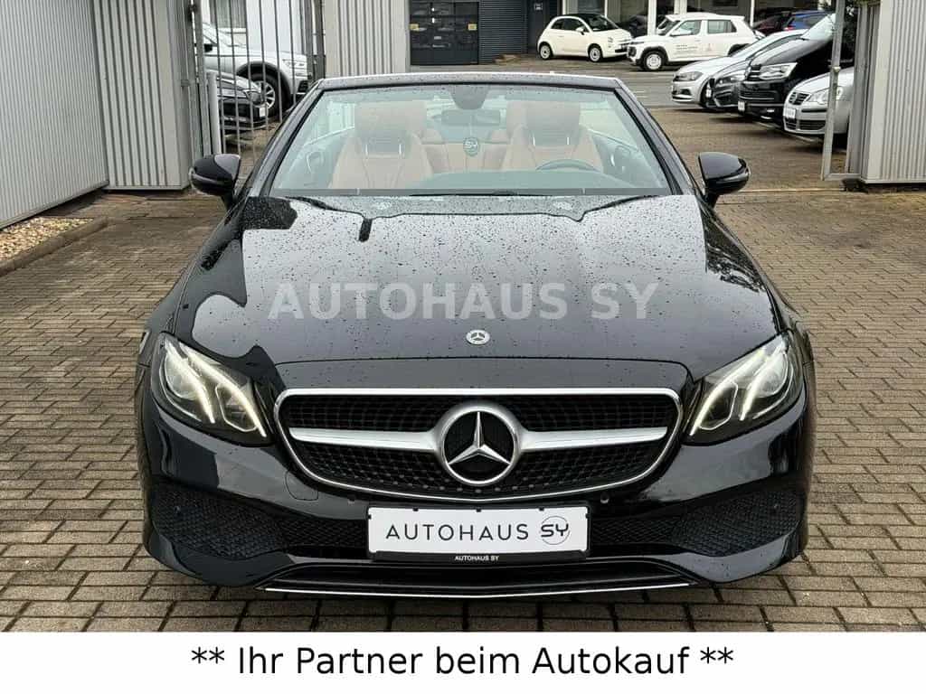 Mercedes-Benz E-Class 200 Cabrio*NAVI-LEDER BRAUN-19 ZOLL AMG-KAMERA 10/2017-photo-1