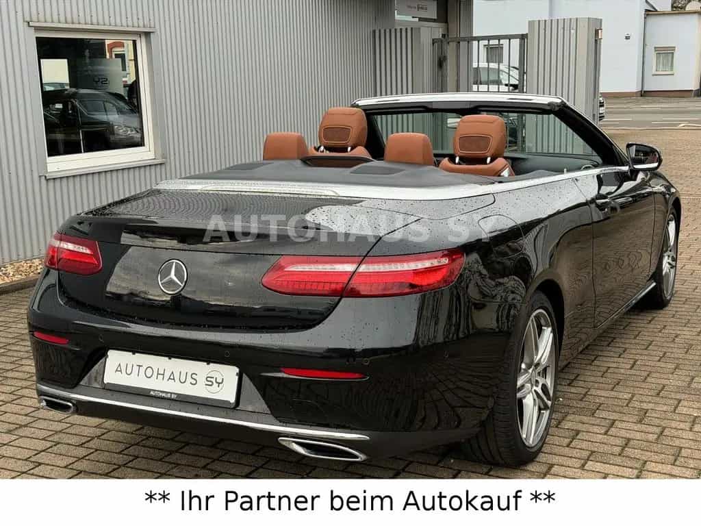 Mercedes-Benz E-Class 200 Cabrio*NAVI-LEDER BRAUN-19 ZOLL AMG-KAMERA 10/2017-photo-5