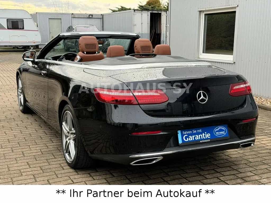 Mercedes-Benz E-Class 200 Cabrio*NAVI-LEDER BRAUN-19 ZOLL AMG-KAMERA 10/2017-photo-8