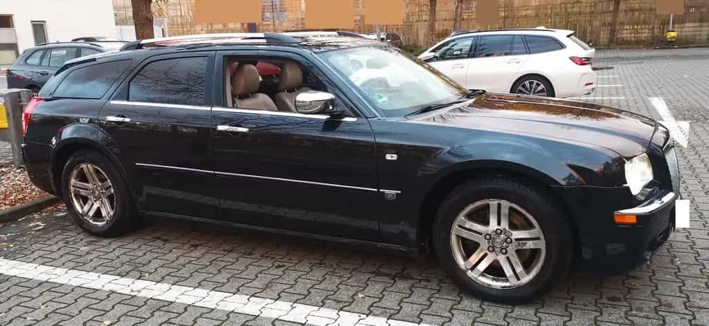 Chrysler 300C AUTOMATIK TÜV&Service NEU Xenon NAVI 1.HAND 07/2006-photo-6