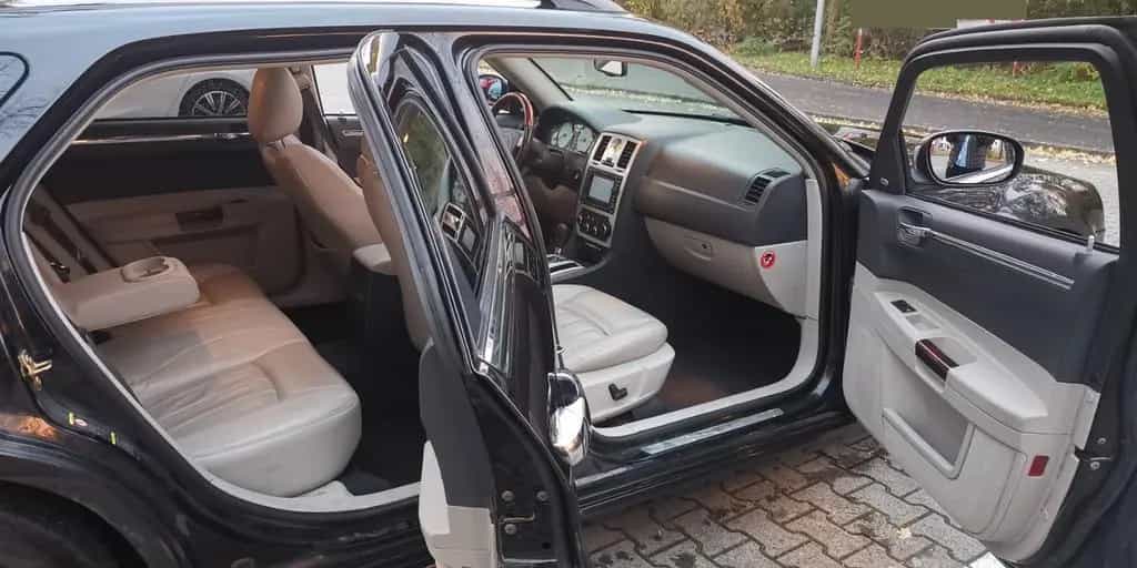 Chrysler 300C AUTOMATIK TÜV&Service NEU Xenon NAVI 1.HAND 07/2006-photo-7