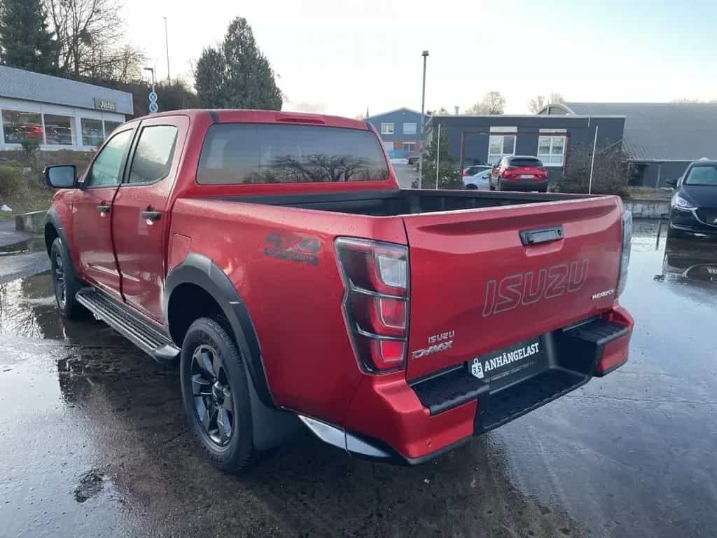 Isuzu D-Max Double Cab 1.9 163PS 4WD AT V-Cross 03/2026-photo-1