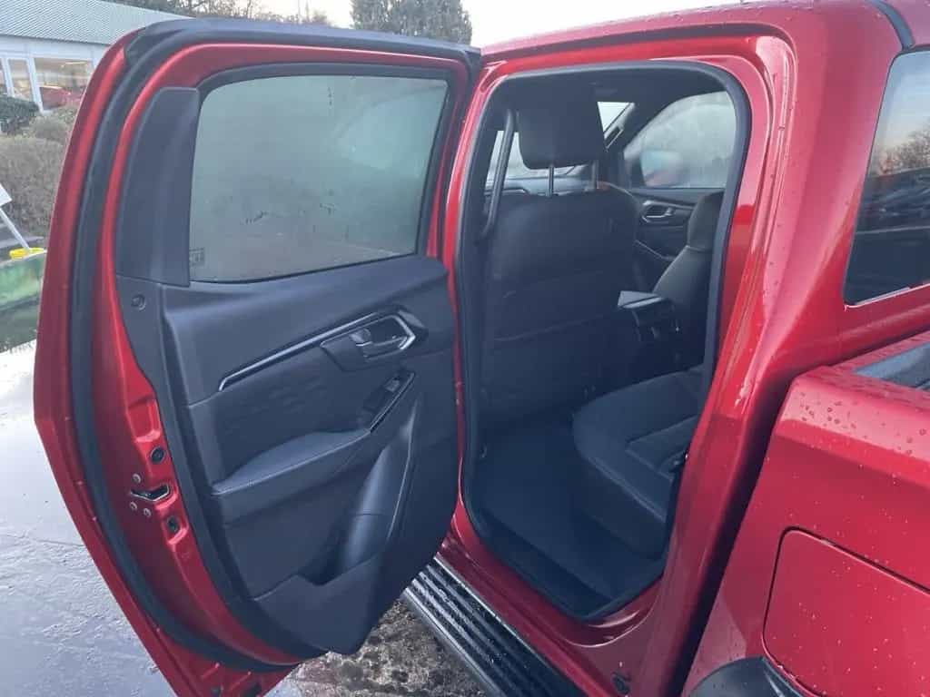Isuzu D-Max Double Cab 1.9 163PS 4WD AT V-Cross 03/2026-photo-16