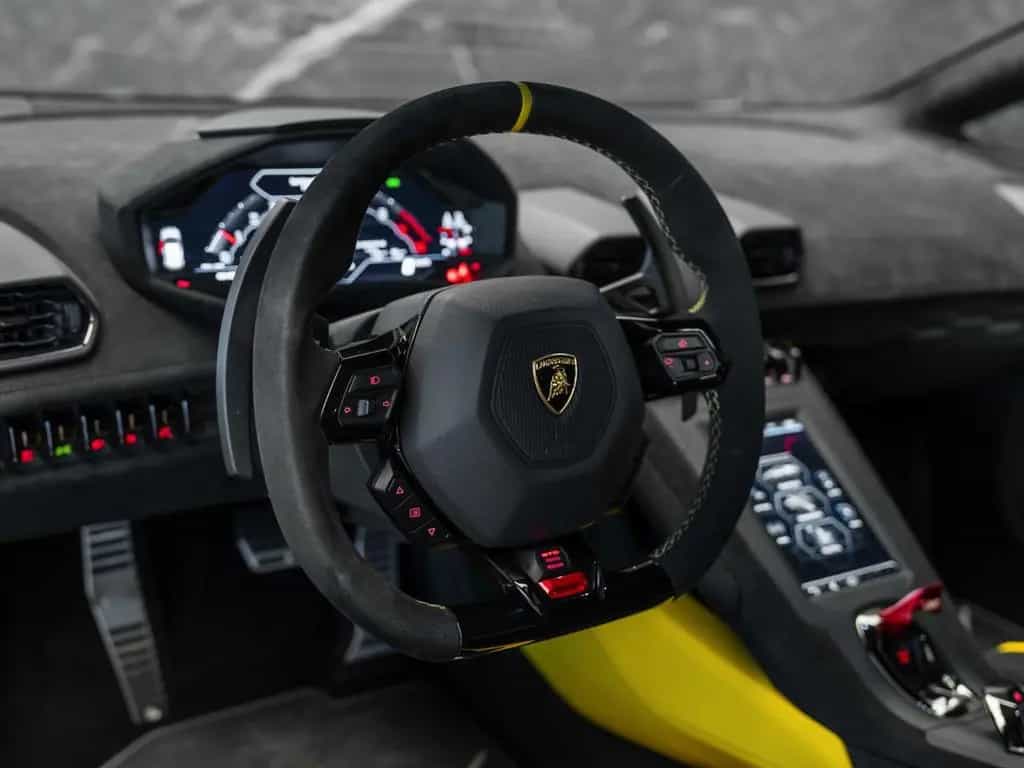 Lamborghini Huracán STO 03/2023-photo-11