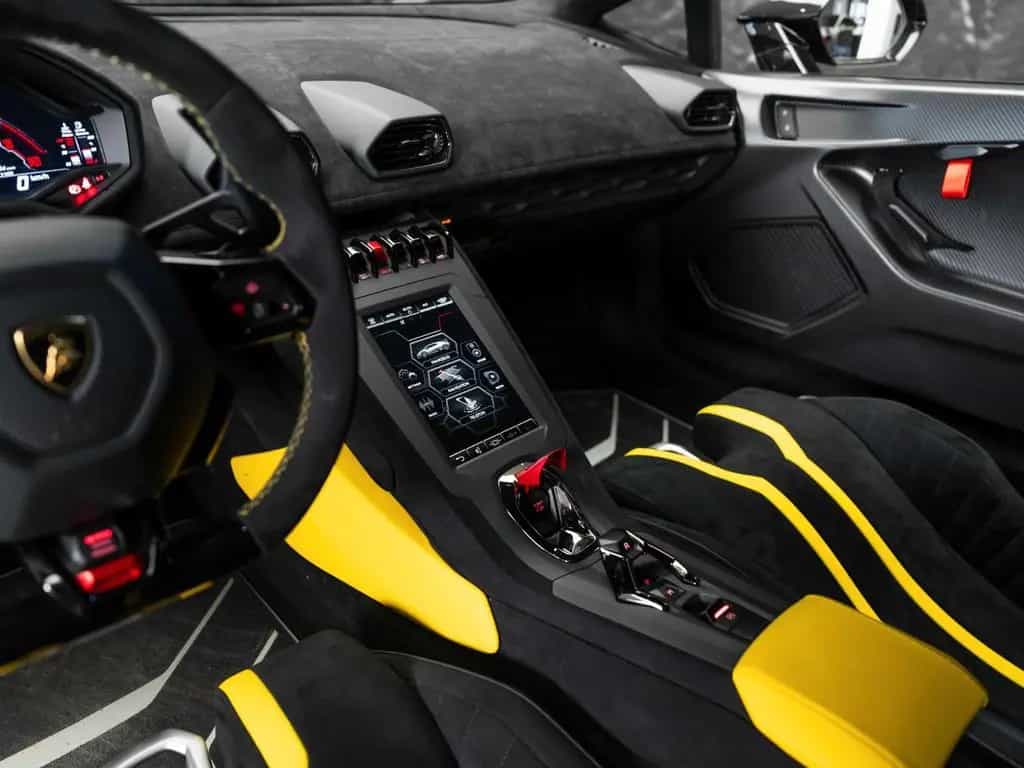 Lamborghini Huracán STO 03/2023-photo-22