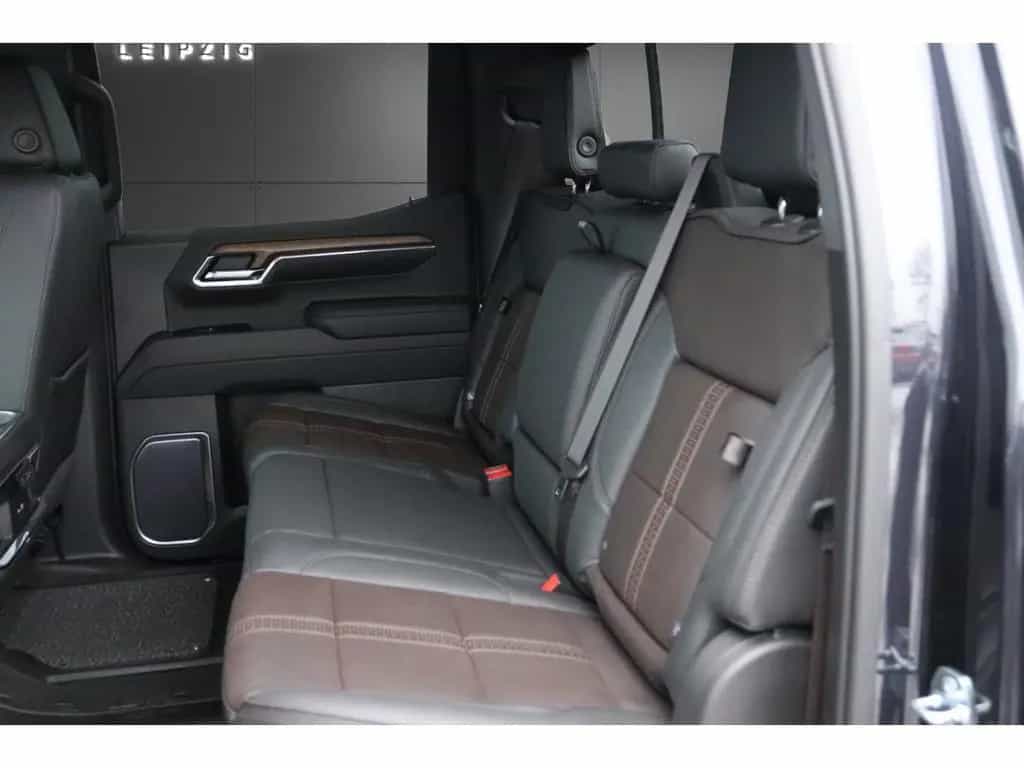 Chevrolet Silverado 1500 / HIGH COUNTRY / 6,2L / V8 null-photo-12