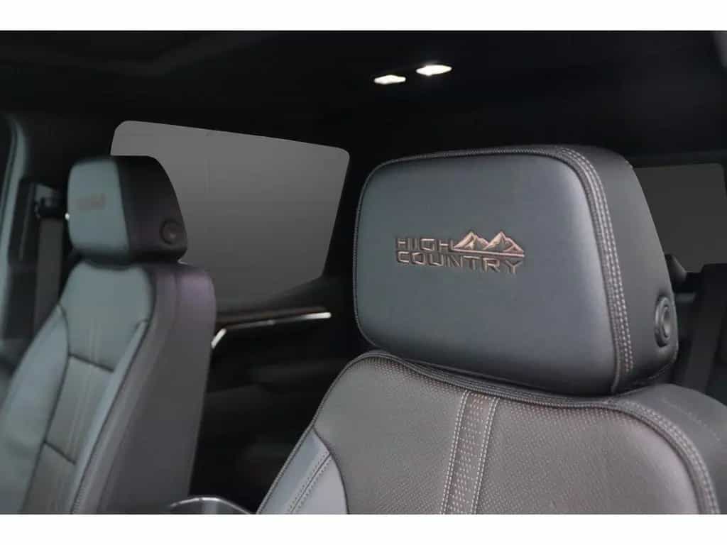 Chevrolet Silverado 1500 / HIGH COUNTRY / 6,2L / V8 null-photo-17