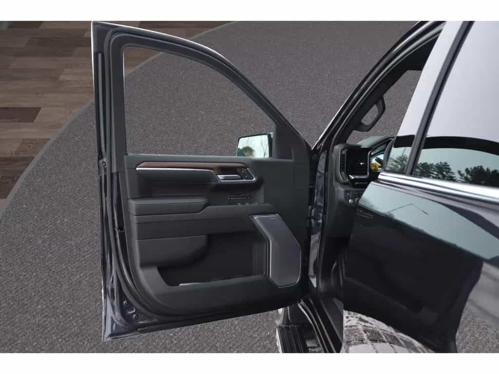 Chevrolet Silverado 1500 / HIGH COUNTRY / 6,2L / V8 null-photo-21