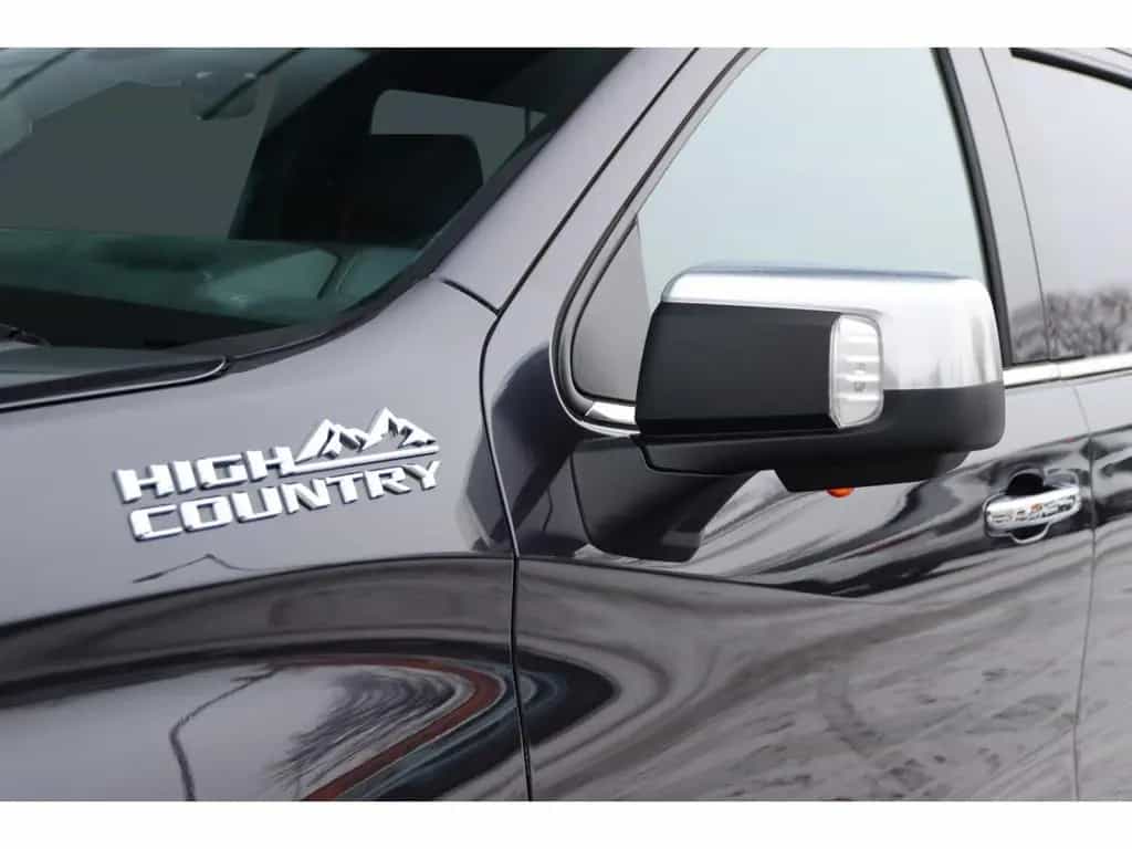 Chevrolet Silverado 1500 / HIGH COUNTRY / 6,2L / V8 null-photo-23