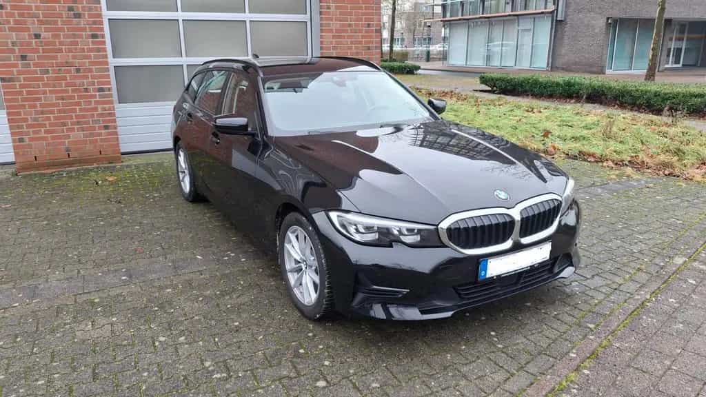 BMW 320 d Touring Adv.*BMW-GARANTIE*bis 11/27 05/2022-photo-1