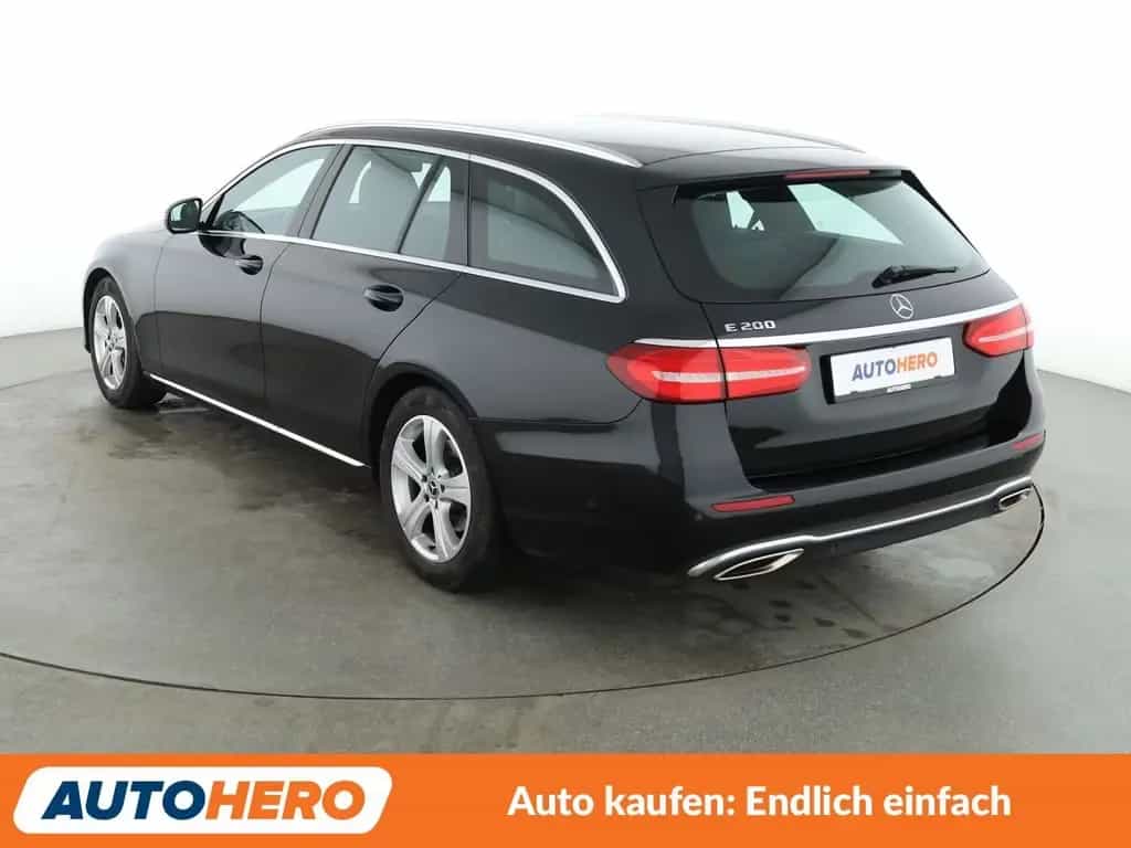 Mercedes-Benz E-Class 200 T Avantgarde Aut.*NAVI*PDC*SHZ* 04/2017-photo-3