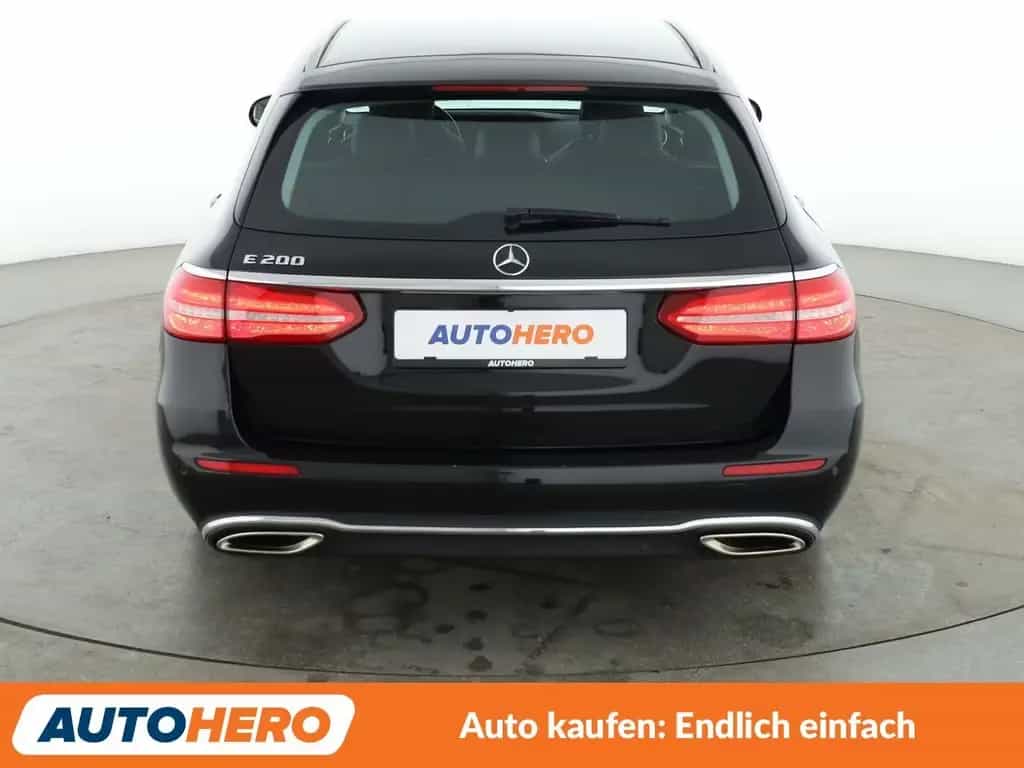 Mercedes-Benz E-Class 200 T Avantgarde Aut.*NAVI*PDC*SHZ* 04/2017-photo-4