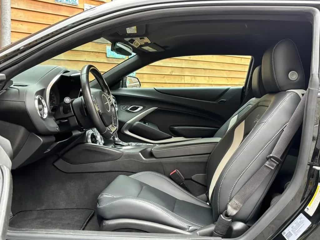 Chevrolet Camaro LT1 2.0 Turbo Autom. Leder Kamera Klima 01/2022-photo-18