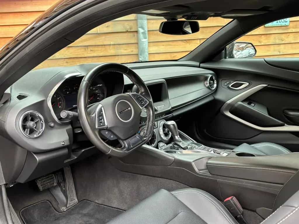 Chevrolet Camaro LT1 2.0 Turbo Autom. Leder Kamera Klima 01/2022-photo-19