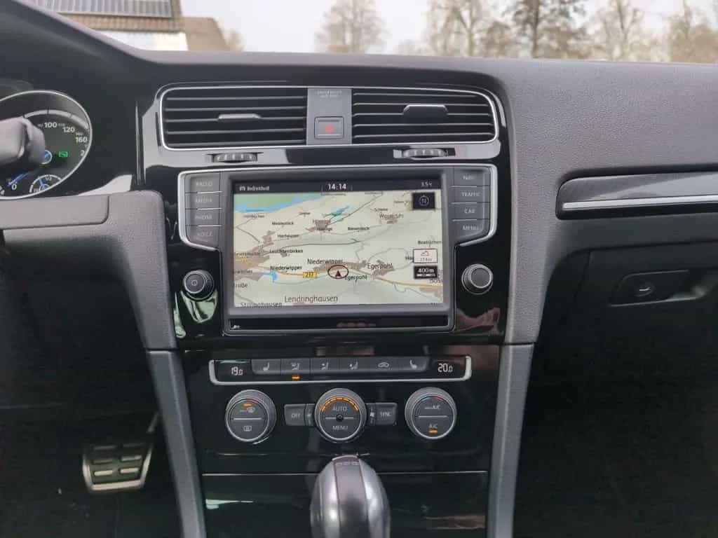 Volkswagen Golf VII 4Motion 2.0 TSI R DSG DCC Navi Rückfahr 06/2016-photo-8