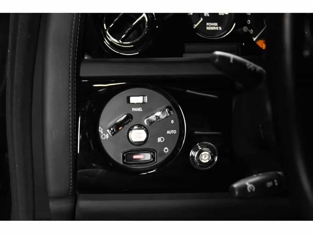Rolls-Royce Phantom 6.75 V12 06/2006-photo-19