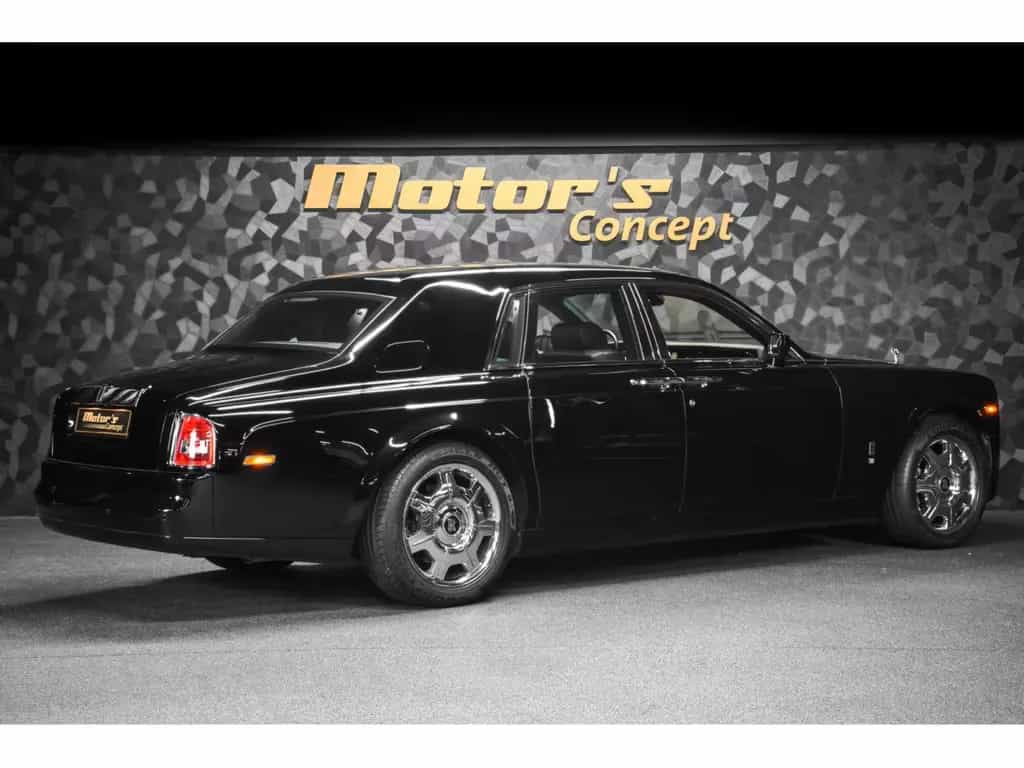 Rolls-Royce Phantom 6.75 V12 06/2006-photo-2