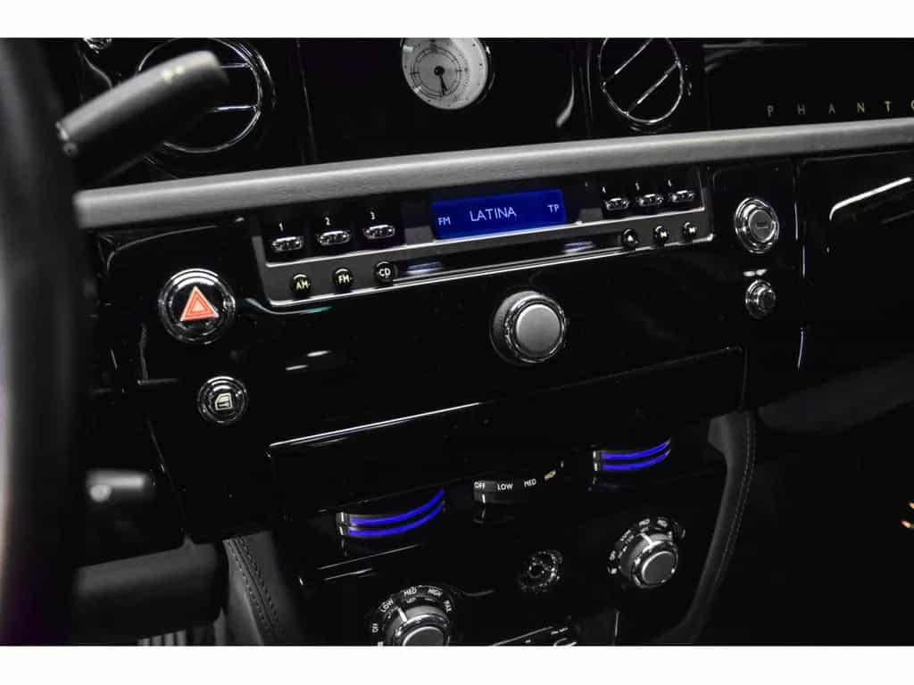 Rolls-Royce Phantom 6.75 V12 06/2006-photo-21