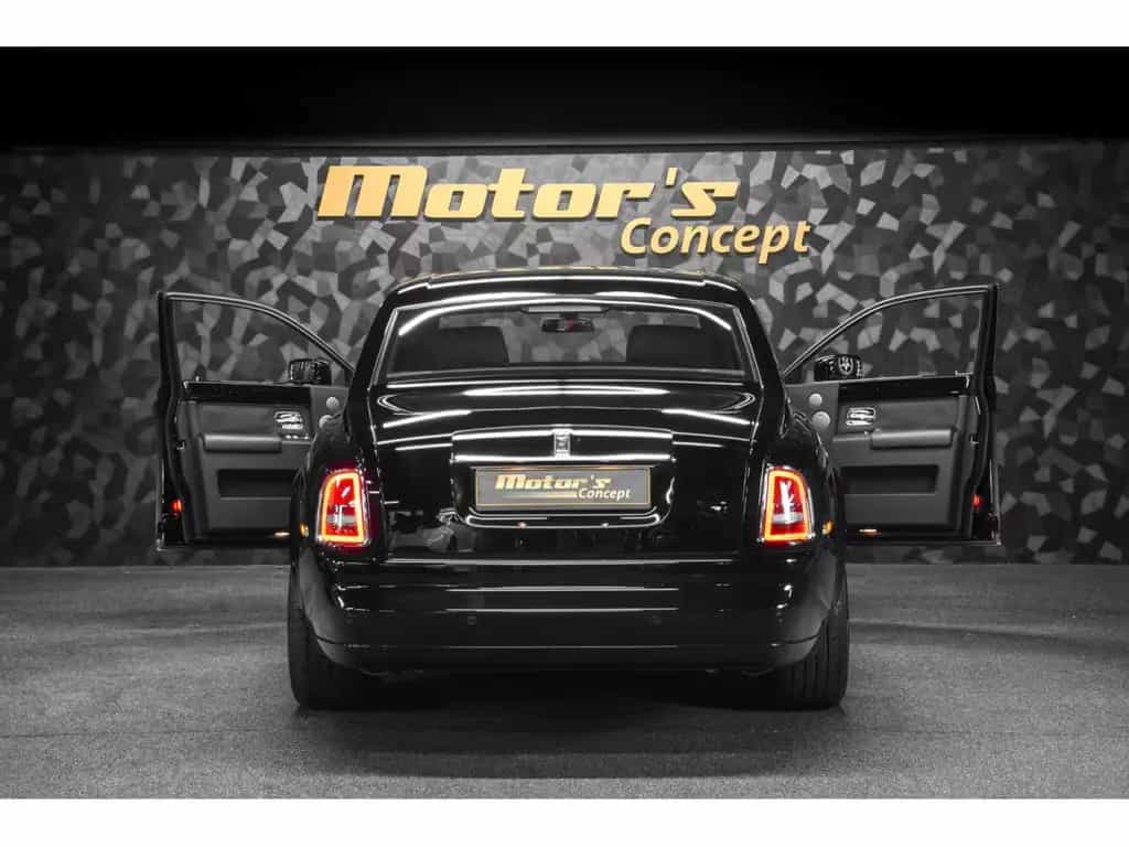 Rolls-Royce Phantom 6.75 V12 06/2006-photo-4