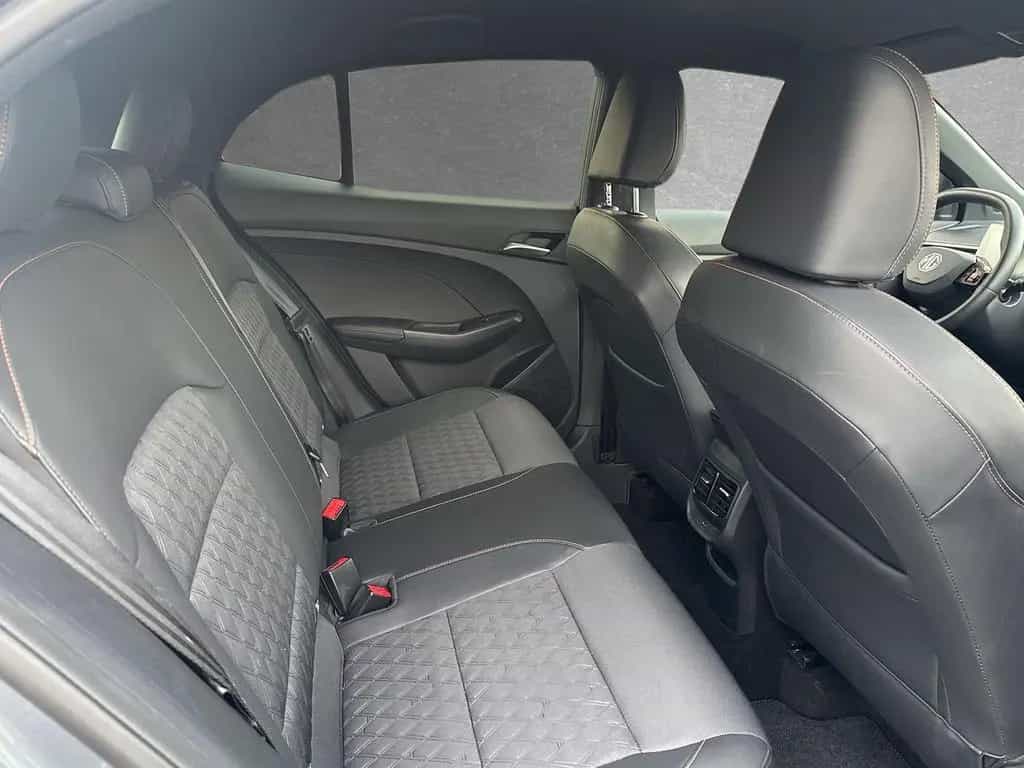 MG MG3 Hybrid+ Luxury / 360°Kamera / Sitzheizung / 11/2024-photo-4
