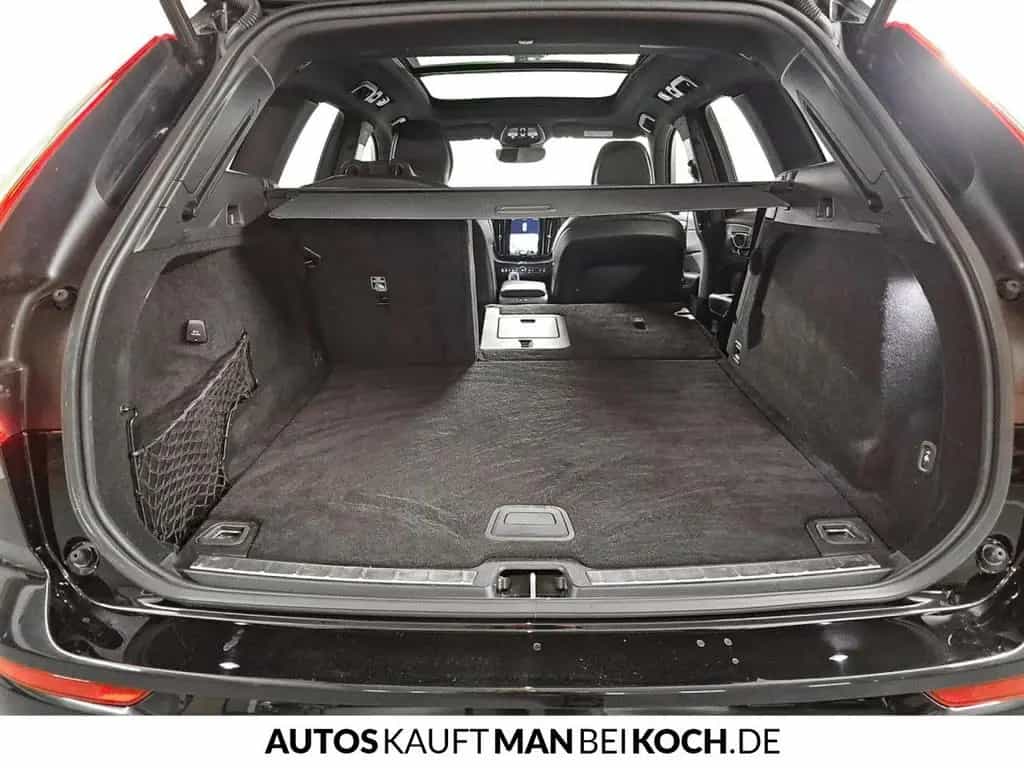 Volvo XC60 B4 D Plus Dark ACC BLIS PANO STDHz AHK H&K! 10/2023-photo-16