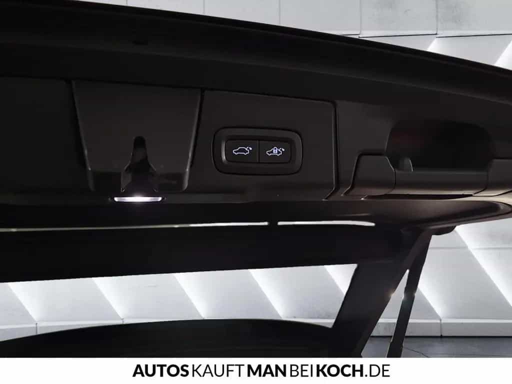 Volvo XC60 B4 D Plus Dark ACC BLIS PANO STDHz AHK H&K! 10/2023-photo-18