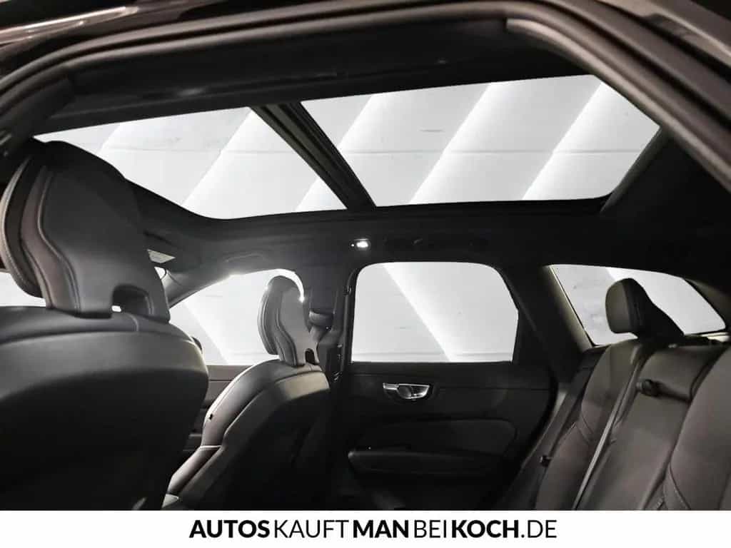 Volvo XC60 B4 D Plus Dark ACC BLIS PANO STDHz AHK H&K! 10/2023-photo-22