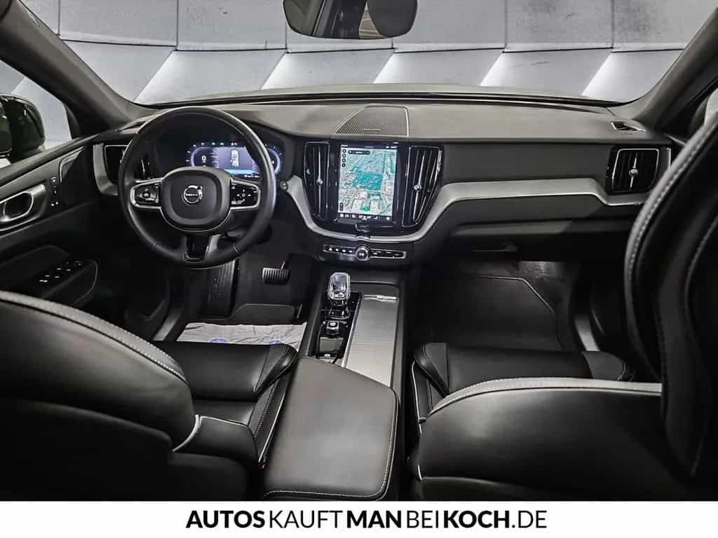 Volvo XC60 B4 D Plus Dark ACC BLIS PANO STDHz AHK H&K! 10/2023-photo-8