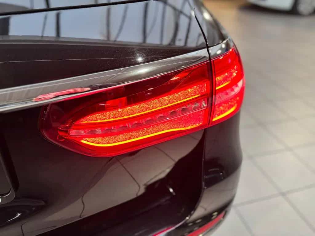 Mercedes-Benz E 200 T Avantgarde*LED*Navi*SHZ*Park-Assistent 05/2018-photo-12
