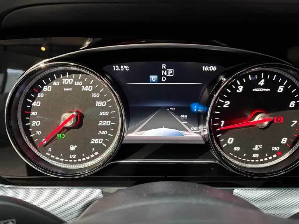 Mercedes-Benz E 200 T Avantgarde*LED*Navi*SHZ*Park-Assistent 05/2018-photo-20