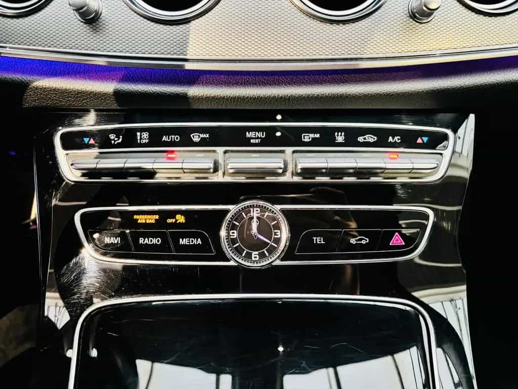 Mercedes-Benz E 200 T Avantgarde*LED*Navi*SHZ*Park-Assistent 05/2018-photo-32