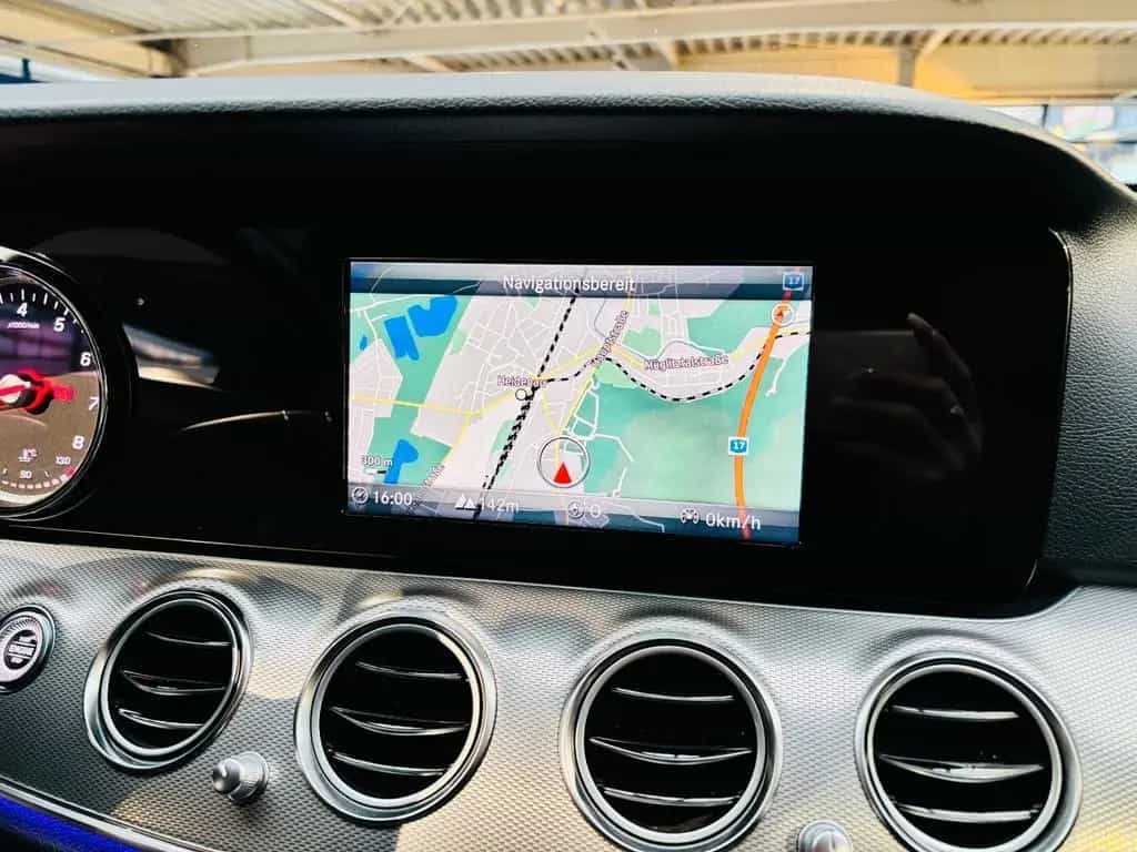 Mercedes-Benz E 200 T Avantgarde*LED*Navi*SHZ*Park-Assistent 05/2018-photo-36