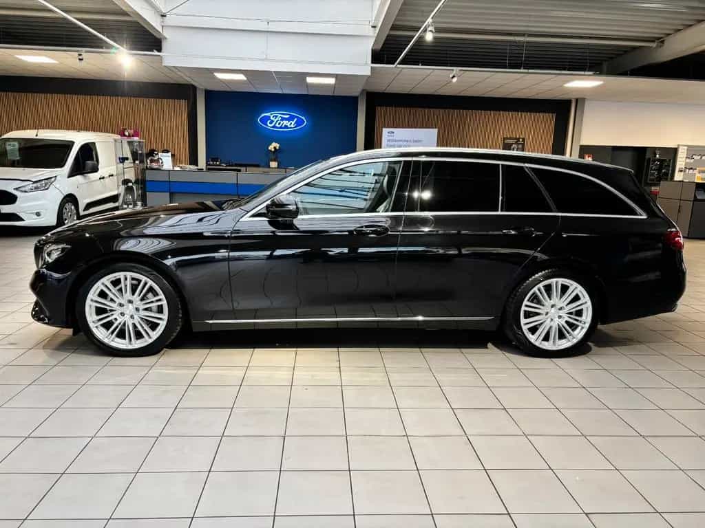 Mercedes-Benz E 200 T Avantgarde*LED*Navi*SHZ*Park-Assistent 05/2018-photo-4