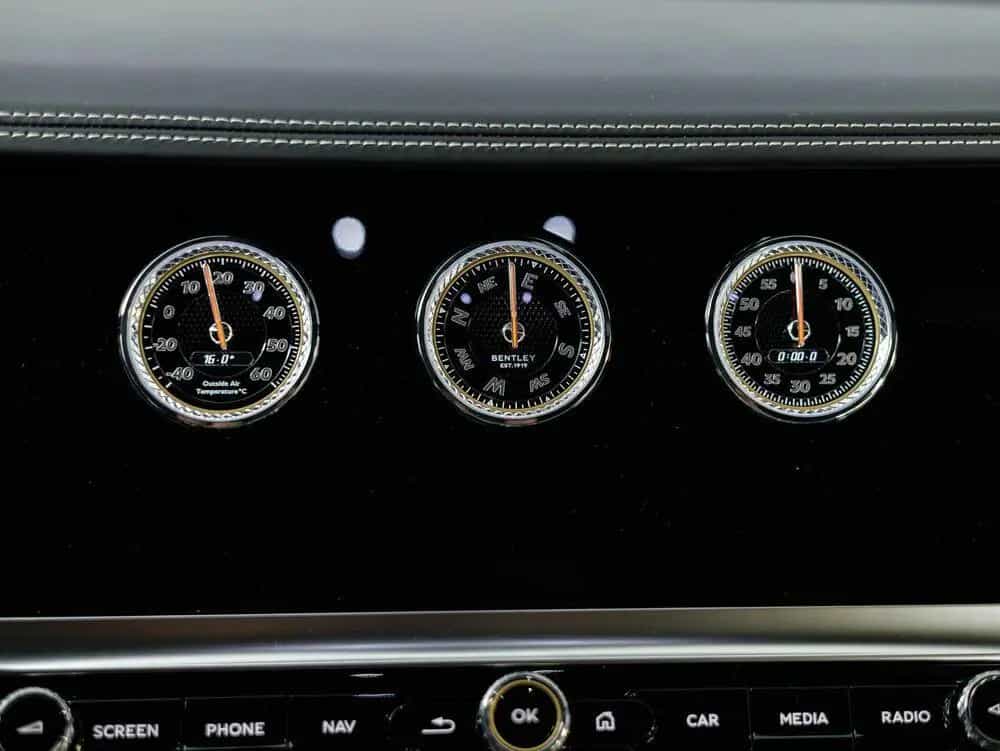 Bentley Continental GT Azure V8 Hybrid null-photo-34
