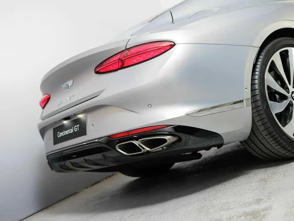 Bentley Continental GT Azure V8 Hybrid null-photo-8