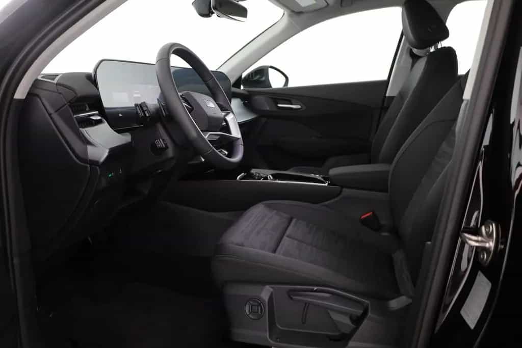 Audi Q3 1.5 TFSI s-line s-tronic n.Modell LED ACC AHK 11/2025-photo-23