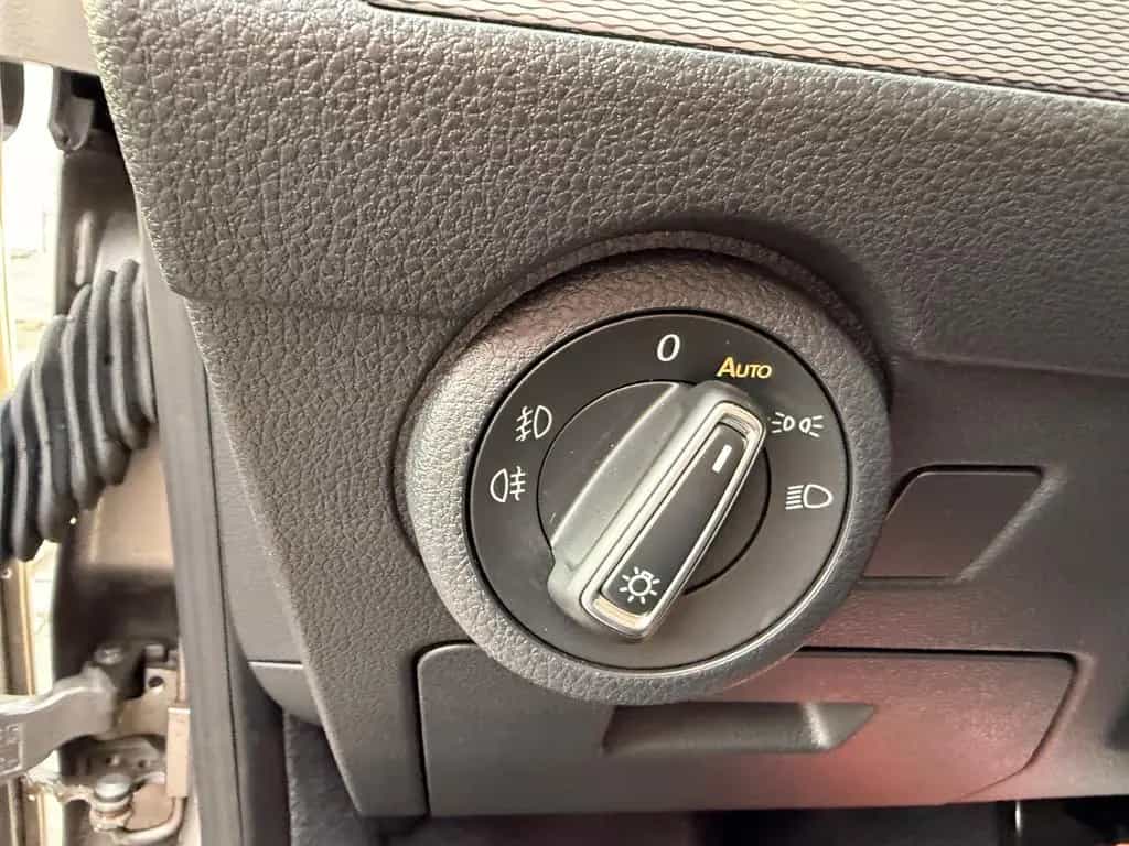Volkswagen Multivan Six/AUTOM/LEDER/7SITZER/Org100/IHan 11/2021-photo-15