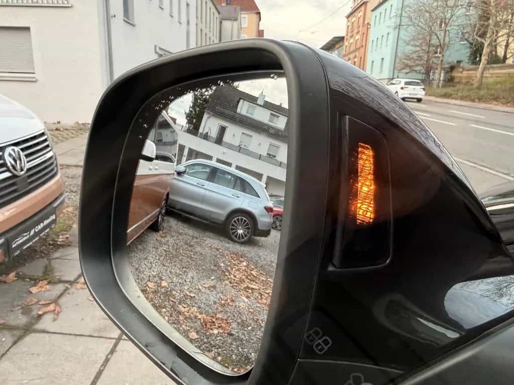 Volkswagen Multivan Six/AUTOM/LEDER/7SITZER/Org100/IHan 11/2021-photo-26