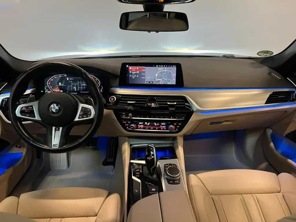 BMW 5 Series 01/2020-photo-10