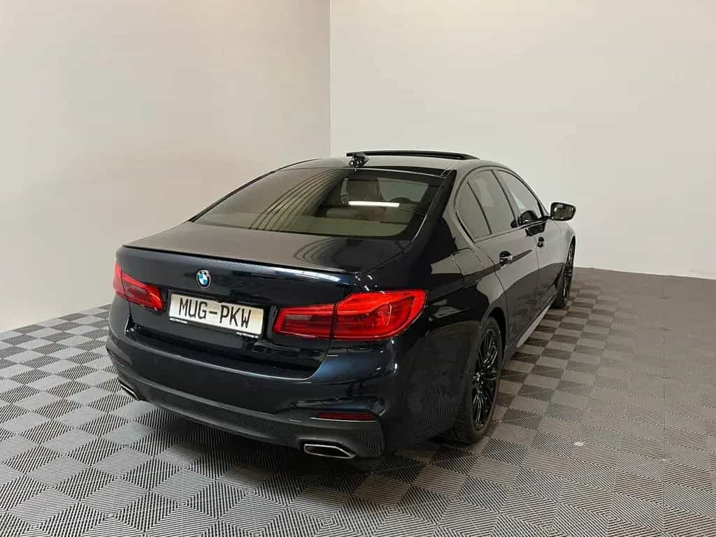 BMW 5 Series 01/2020-photo-3