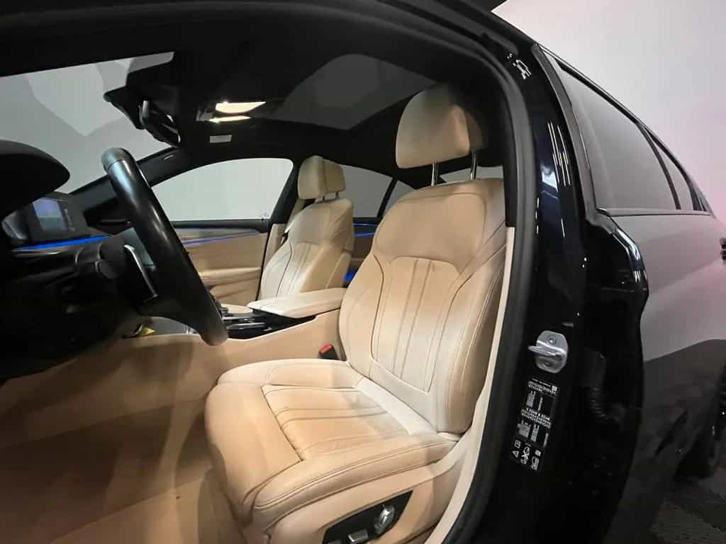 BMW 5 Series 01/2020-photo-8