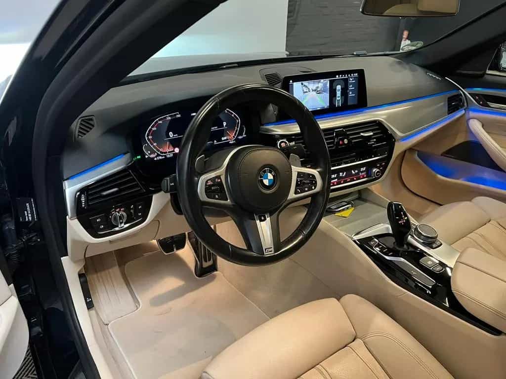 BMW 5 Series 01/2020-photo-9