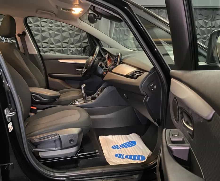 BMW 2 Series 218 Gran Tourer, Navi, Sitzheizung, Tempomat 01/2018-photo-19