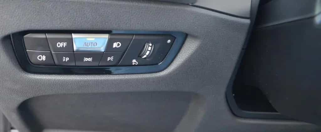 BMW 320 d xDrive Touring 48 V Aut. LED EXP:21.200.- 10/2021-photo-11