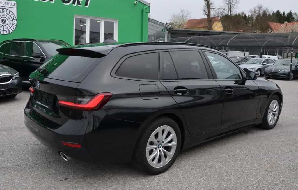 BMW 320 d xDrive Touring 48 V Aut. LED EXP:21.200.- 10/2021-photo-3