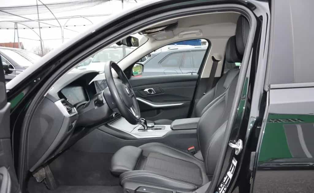 BMW 320 d xDrive Touring 48 V Aut. LED EXP:21.200.- 10/2021-photo-4